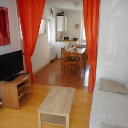 Le Basque Apartment